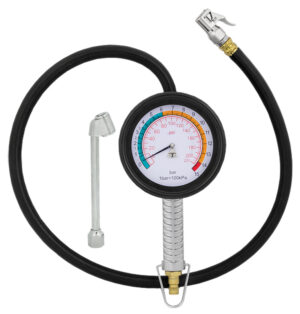 RENKAANTÄYTTÖLAITE MITTARILLA